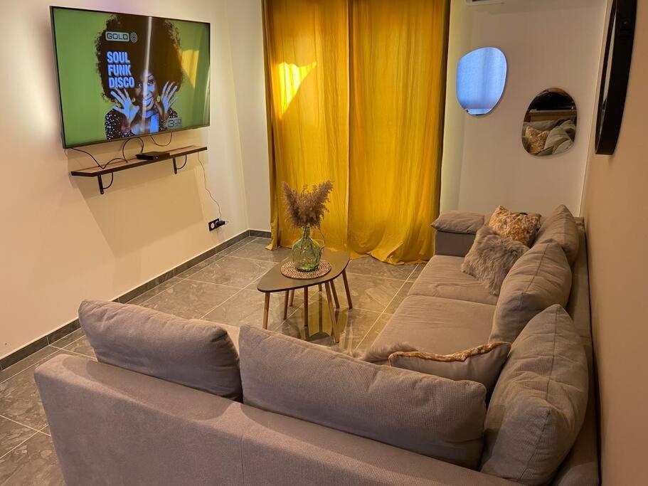 Maison Avec Jacuzzi Orange  Extérieur photo